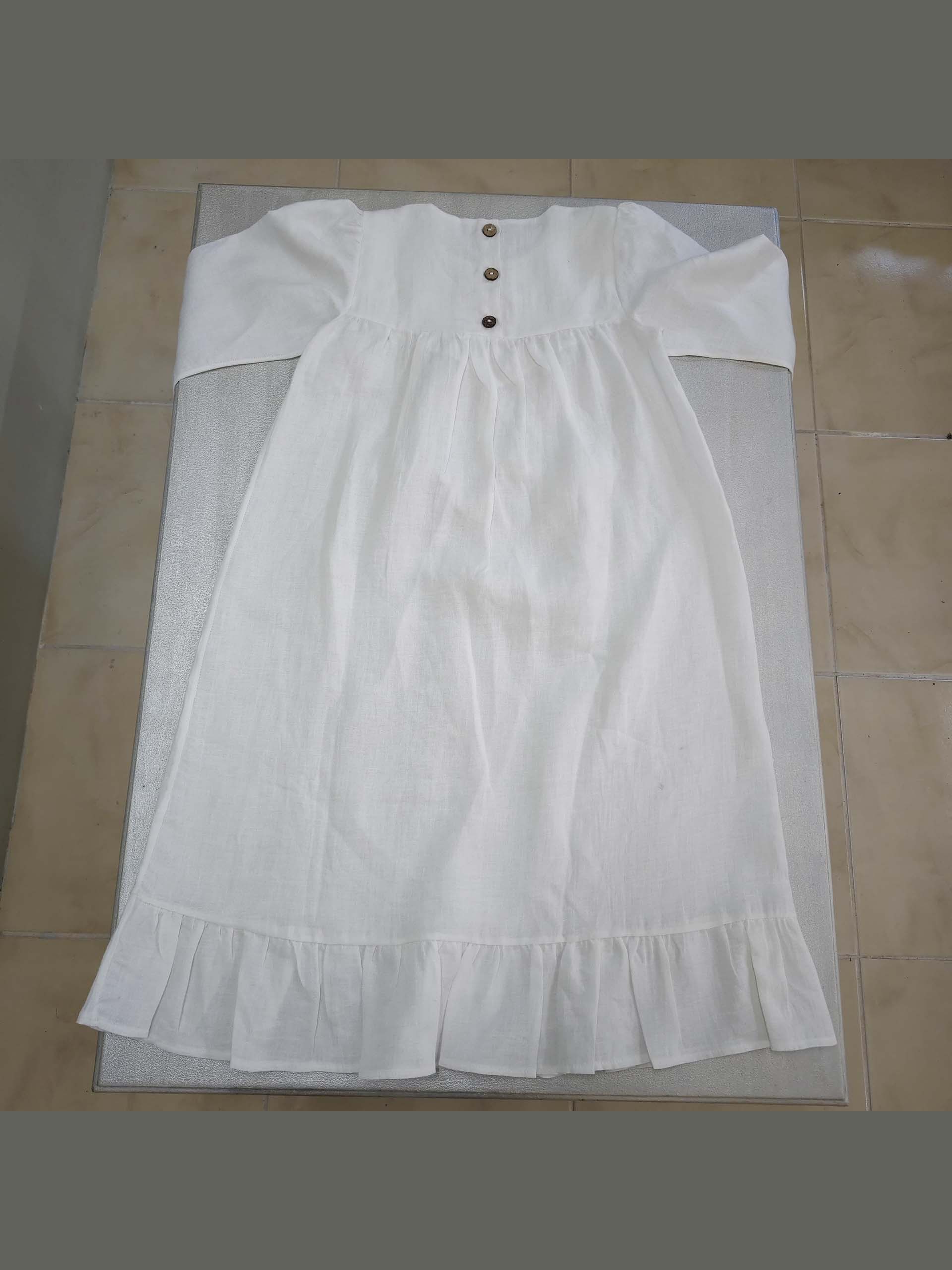 Beyaz Keten Düz ve V Roba Elbise Modelleri - Görsel 2